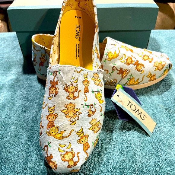 Toms Shoes - BNWT TOMS Alparagata Blue Monkey Size 7.5